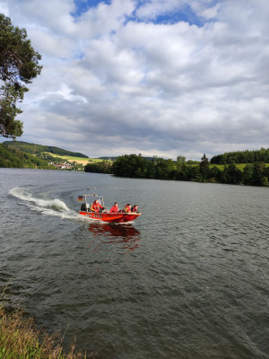 Rettungsboot fahren